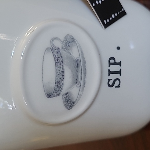 ☕️Rae Dunn  Mug - Picture 5 of 5